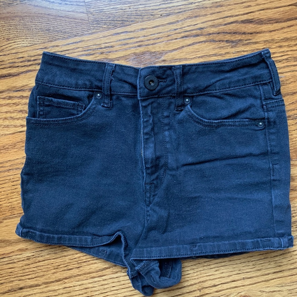 Black Bullhead denim shorts